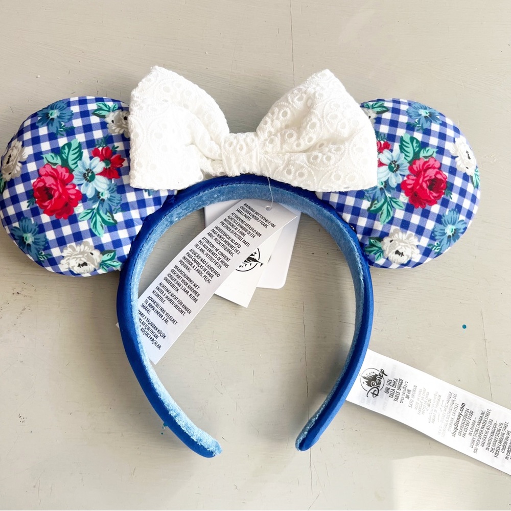 Disney Parks Gingham Cottage Floral Mickey Minnie Ears Blue Flower & Garden‎